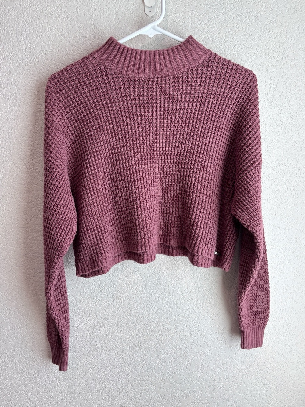 Hollister Cropped Knit Mauve Pink Mock Neck Sweater Women’s Size Small